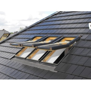 Okno dachowe PVC Skylight 66X118 z kołnierzem